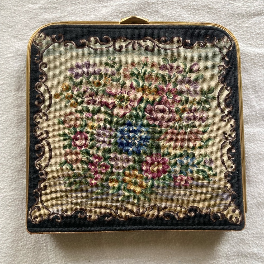 Vintage Floral Tapestry Clutch - Picture 13 of 13
